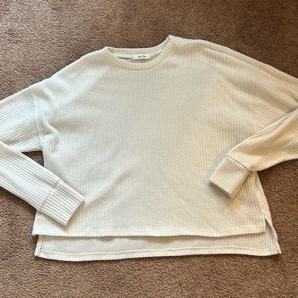 Mod Ref Cream Long Sleeve Top - Picture 2 of 6